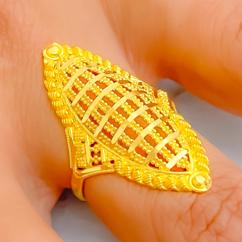 Oval Stately 22K Gold Ring