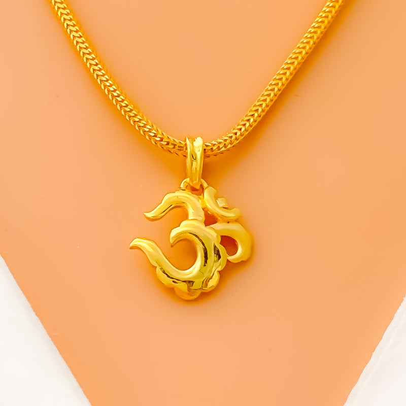 Slender Posh 22k Gold OM Pendant