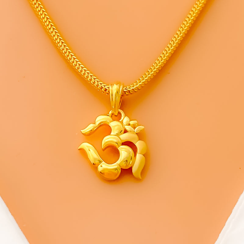 Bright Stylish 22k Gold OM Pendant
