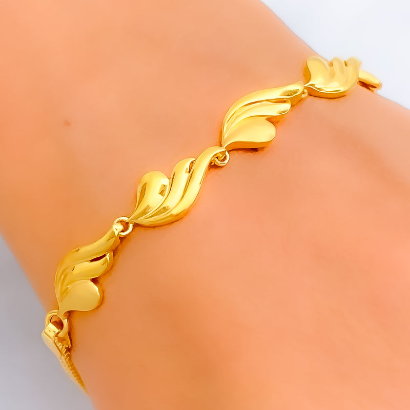 delightful-decorative-22k-gold-bracelet