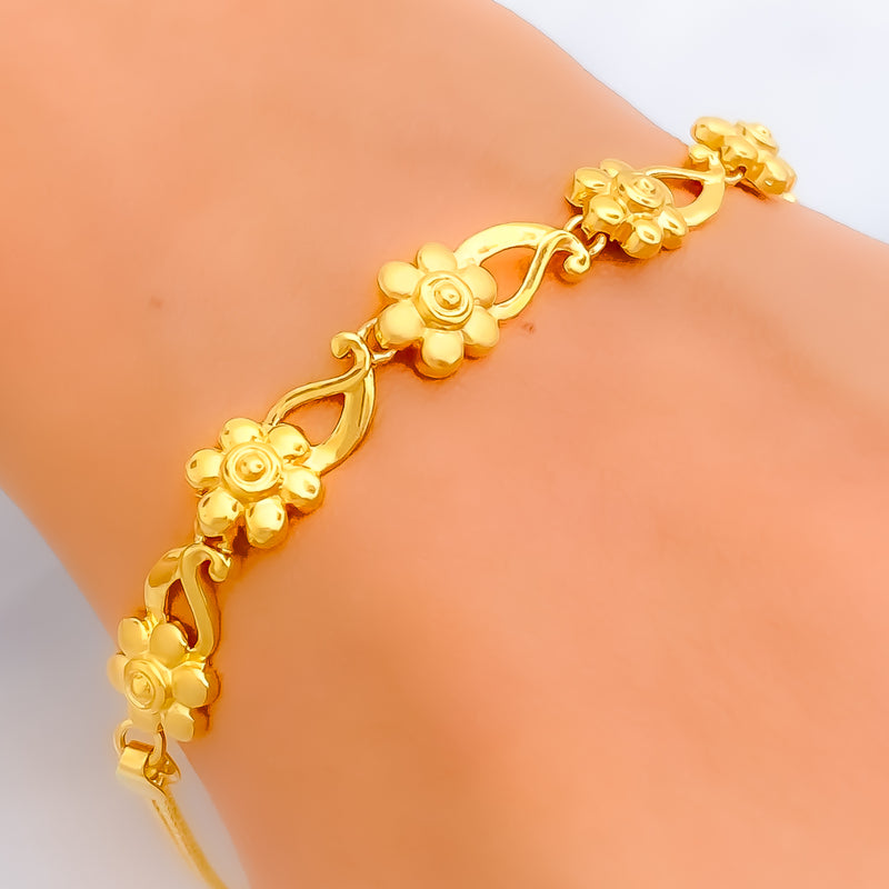 elegant-shimmering-22k-gold-bracelet