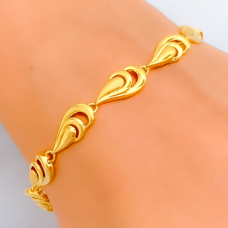 ethereal-dainty-22k-gold-bracelet