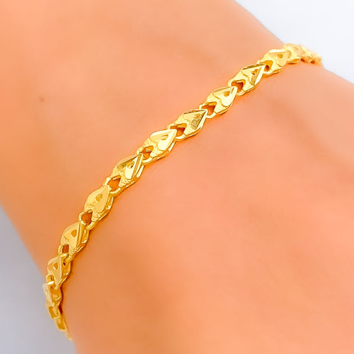 beautiful-striking-22k-gold-bracelet