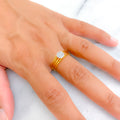 twinkling-elegant-18k-gold-diamond-ring