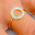 poised-glowing-18k-gold-diamond-ring