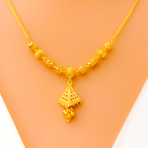 majestic-kite-shaped-22k-gold-necklace-set-3