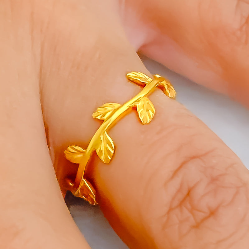 Glimmering Vine 21k Gold Leaf Ring 
