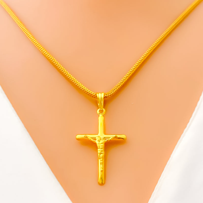 tasteful-shiny-22k-gold-cross-pendant