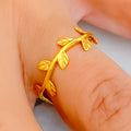 Mesmerizing Leaf Adorned 21k Gold Ring 