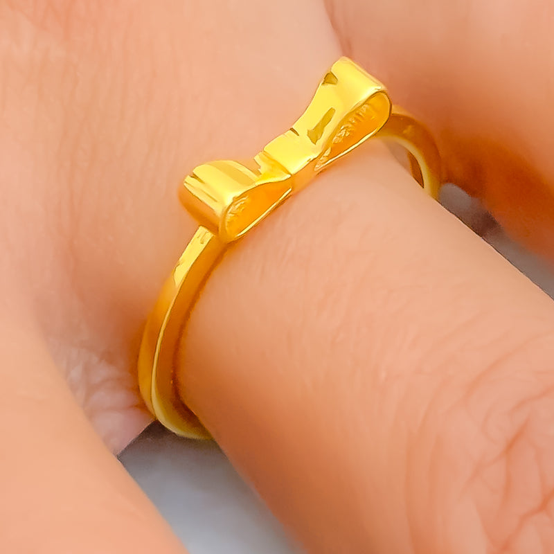 Glamorous Bow Shaped 21k Gold Ring 