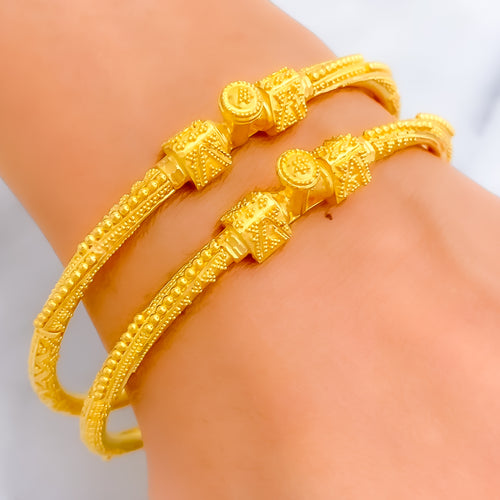 classic-adorned-22k-gold-pipe-bangles
