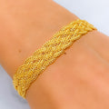 bold-brilliant-22k-gold-bracelet