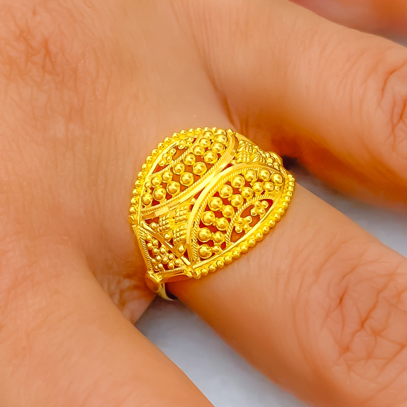 glowing-lustrous-22k-gold-semi-statement