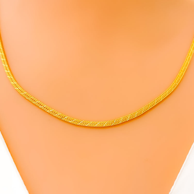 Reflective Ornate Medium Flat Fox 22k Gold Chain