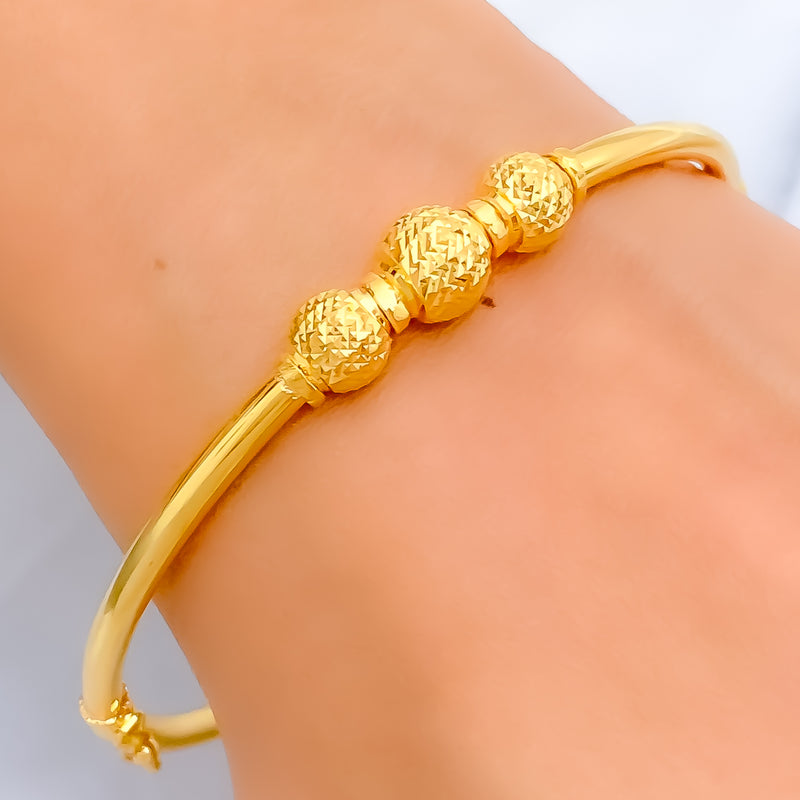 Fine Checkered 22k Gold Bangle Bracelet
