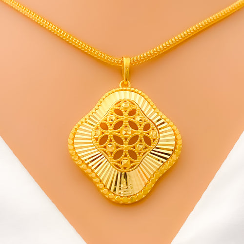 Luxurious Netted Flower 22K Gold Pendant Set
