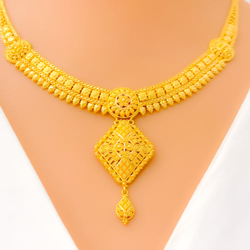 Checkered Kite Shaped 22k Gold Necklace Set 