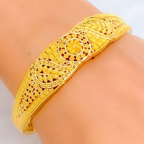 Impeccable Vine Motif 22k Gold Bangle Bracelet