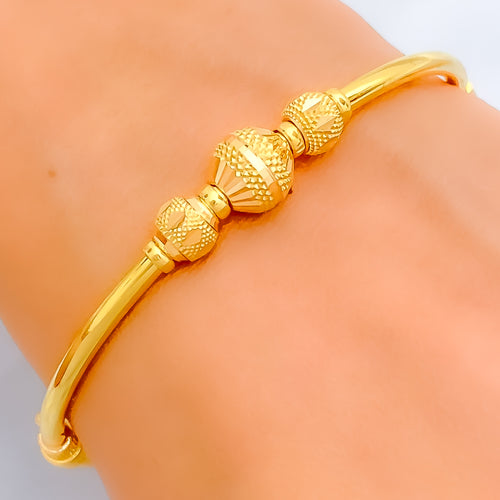 Reflective Striped 22k Gold Bangle Bracelet