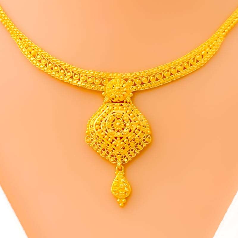 Charming Evergreen 22k Gold Necklace Set
