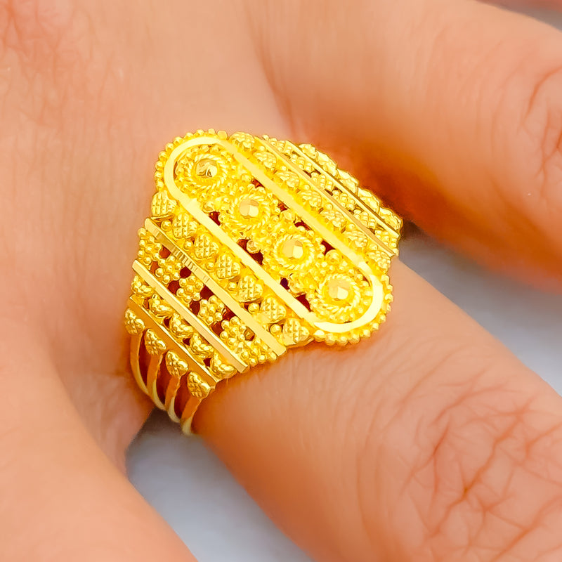 Blooming Dapper 22K Gold Ring
