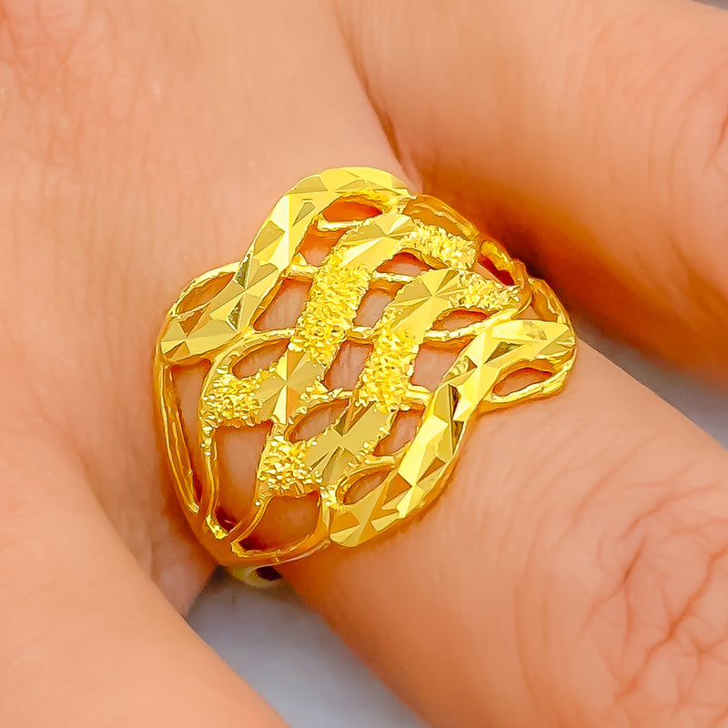 Radiant Distinct Checkered 22k Gold Ring