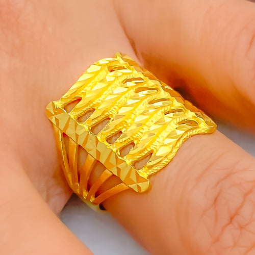 Regal Timeless Glowing 22k Gold Ring