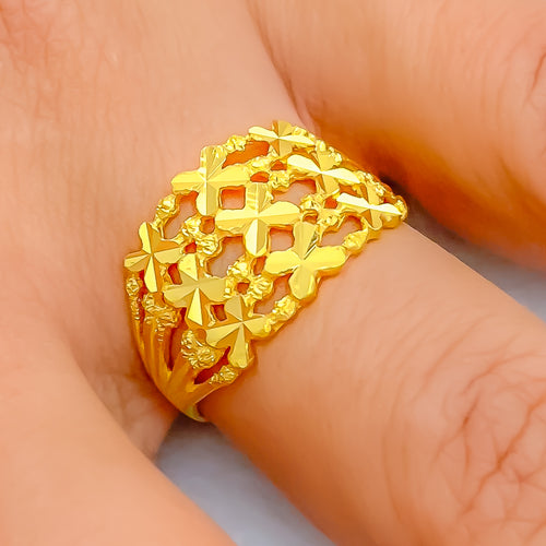 Dynamic Classy Floral 22k Gold Ring