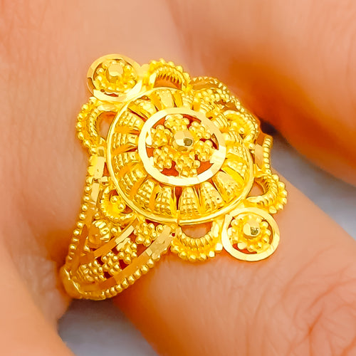 Lovely Vibrant 22K Gold Ring