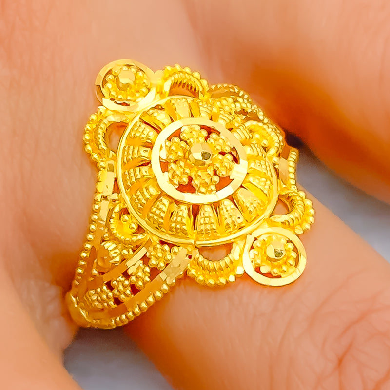 Lovely Vibrant 22K Gold Ring