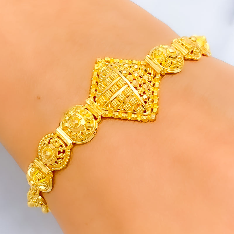 ornate-diamond-shaped-22k-gold-bracelet-9