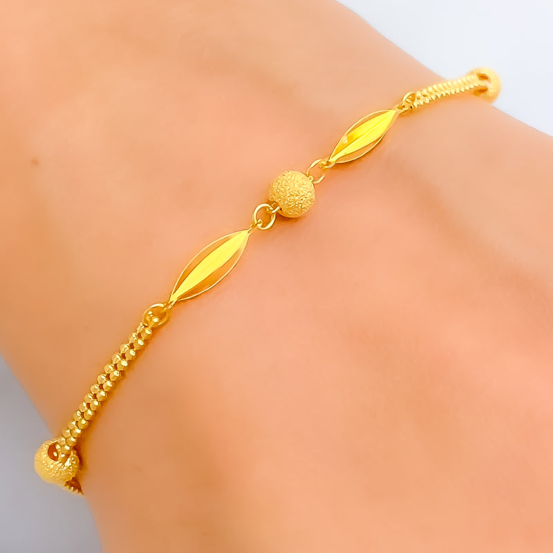 Rich Dazzling 22K Gold Bracelet 
