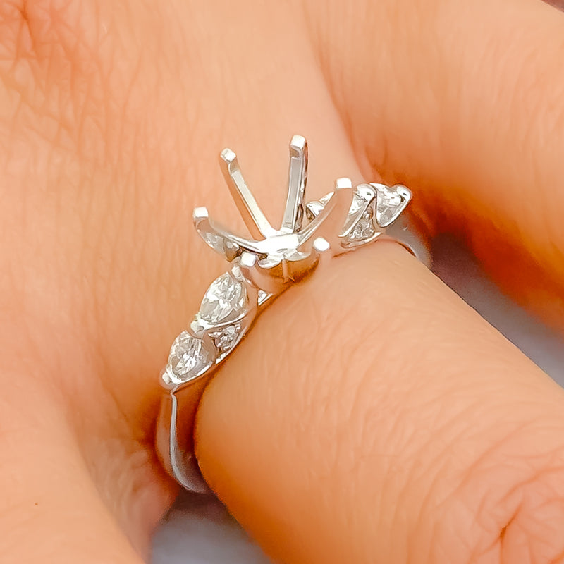 Distinctive 18K Gold + Diamond Setting