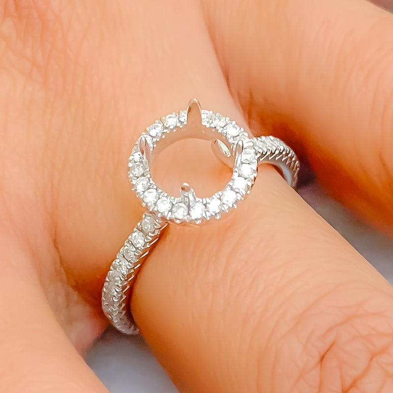 Evergreen Classic 18K Gold + Diamond Setting