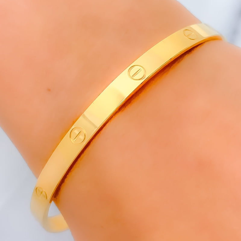 22k-gold-elegant-high-finish-bangle