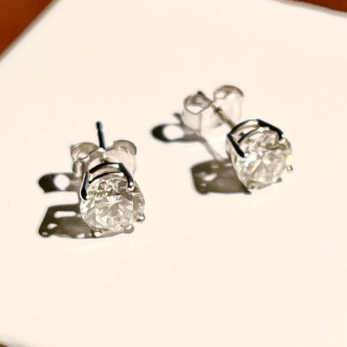 Custom Solitare Diamond Earrings - Paru
