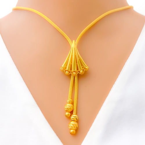 Glistening Elegant 21K Gold Fanned Necklace Set