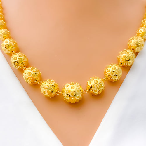 impressive-bold-22k-gold-orb-necklace-set