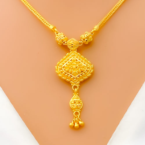 Stunning Beaded Flower 22k Gold Necklace Set 