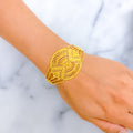 impressive-grand-22k-gold-medium-statement-bracelet