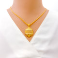 upscale-etched-22k-gold-pendant-set