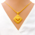 dazzling-intricate-22k-gold-pendant-set