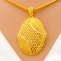 sophisticated-vibrant-22k-gold-pendant-set