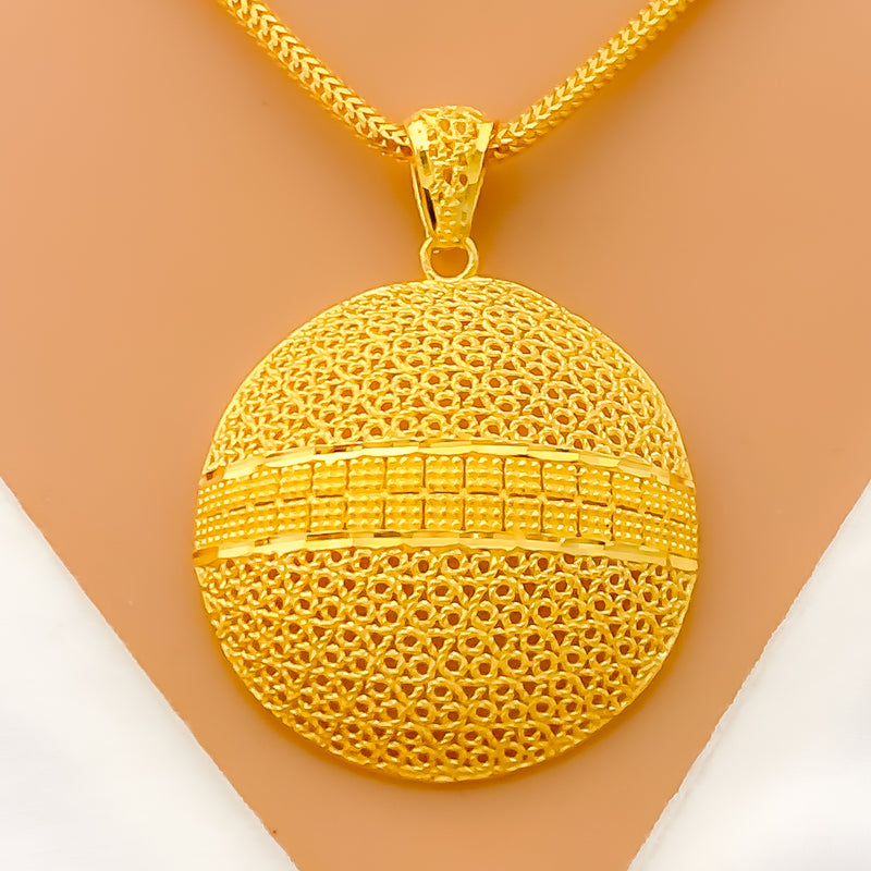 beautiful-round-22k-gold-pendant-set