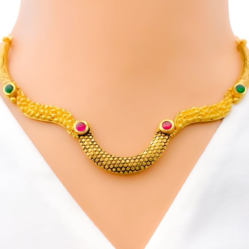 Leaf Adorned Vanki 22k Gold Choker Necklace