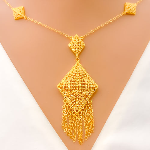 Delightful Hanging Chain 21k Necklace Set 