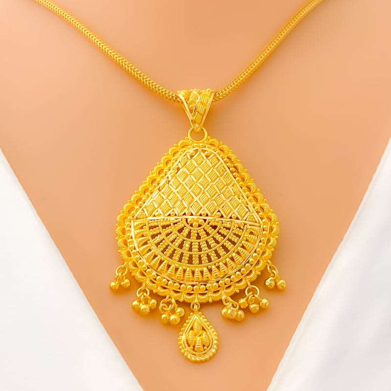 Delightful Unique Checkered 22k Gold Pendant Set 