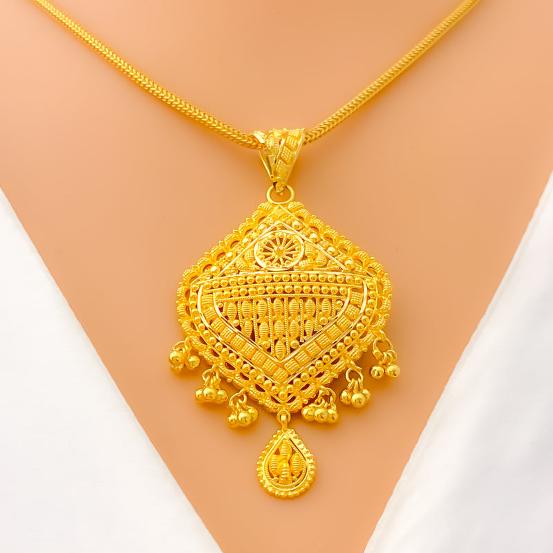 Striking Dressy Tasseled 22k Gold Pendant Set