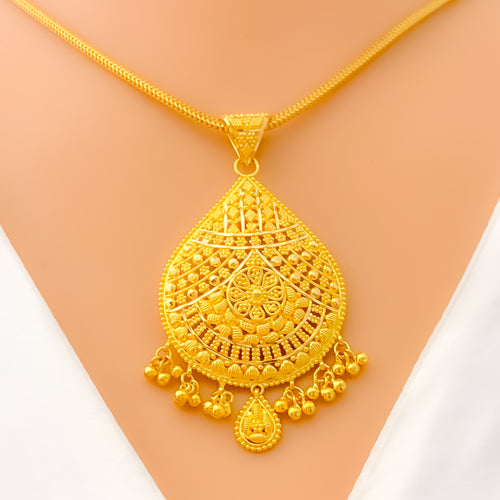 Impeccable Golden Drop 22k Gold Pendant Set 