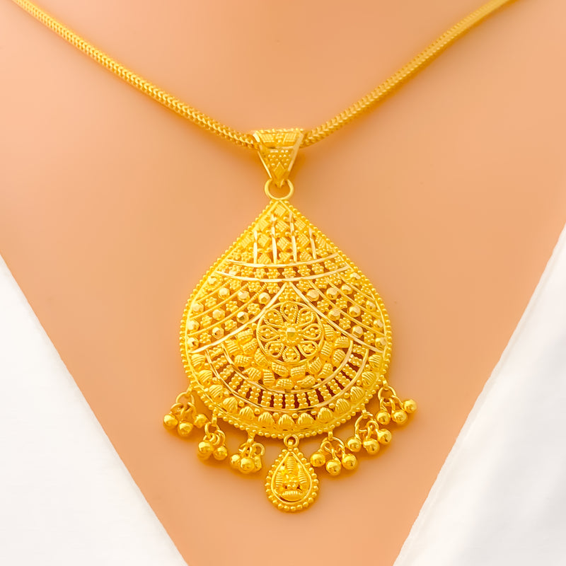 Impeccable Golden Drop 22k Gold Pendant Set 